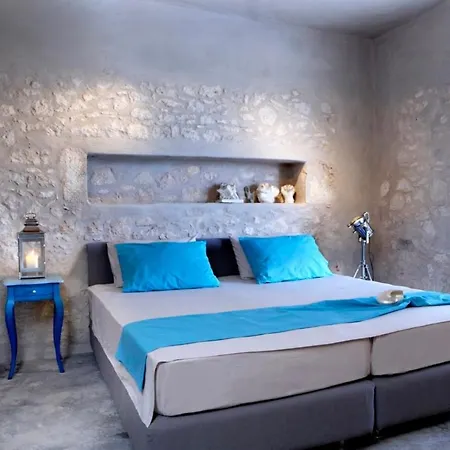 To Throni Willa Tselendáta