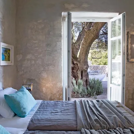 To Throni Tselendáta