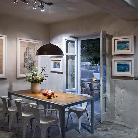 To Throni Tselendáta