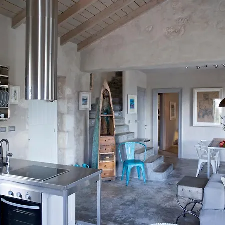 Villa To Throni Tselendata